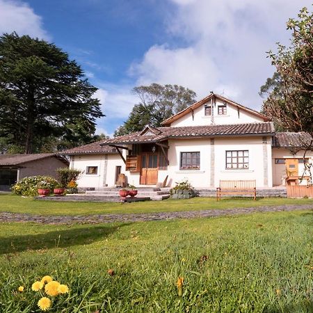 Hosteria Papagayo Cotopaxi Machachi Luaran gambar