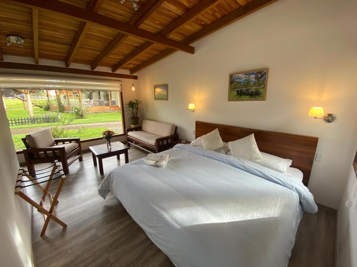 Hosteria Papagayo Cotopaxi Machachi Luaran gambar
